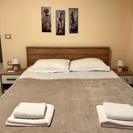 Urban Apartment In Blloku Tirana Extérieur photo