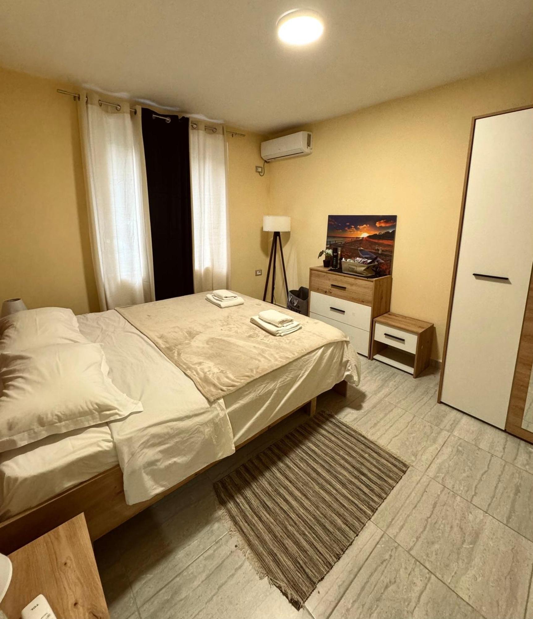 Urban Apartment In Blloku Tirana Extérieur photo